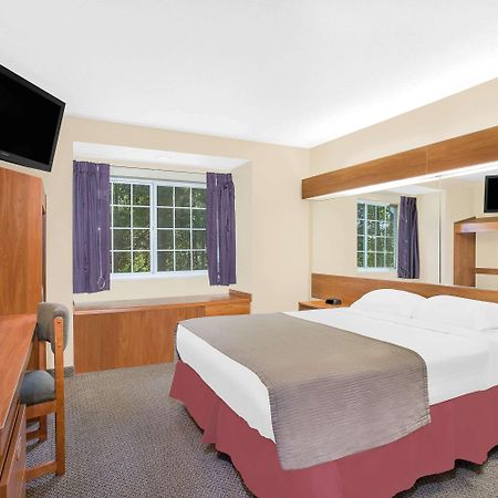 Microtel Inn & Suites Beckley East Экстерьер фото